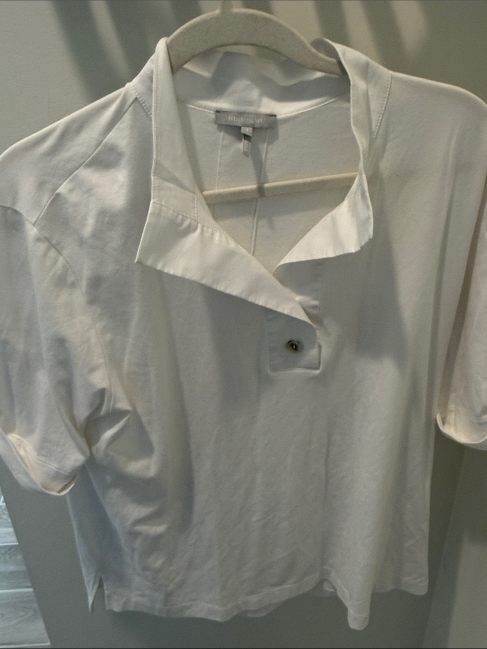 Minimalist White Short-Sleeve Collared Blouse